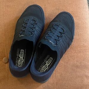 Skechers Women's Slip-Ins Navy Sneakers